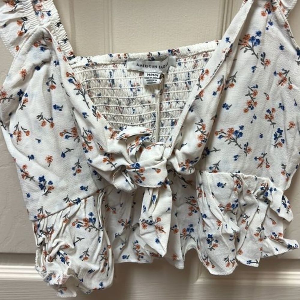 American Eagle Crop Top - Picture 3 of 11